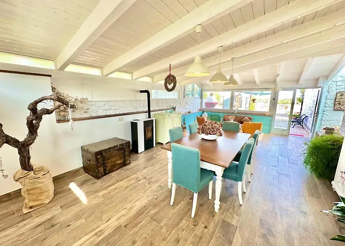 Trullo Il Carrubo 别墅 *